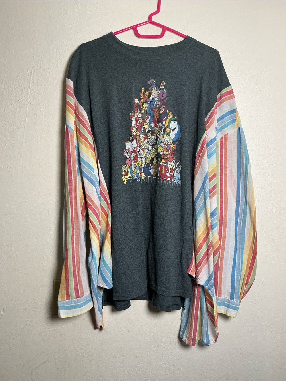 Lightweight Cartoon Graphic Long Sleeve – Oversized 37” PTP – Free Shipping